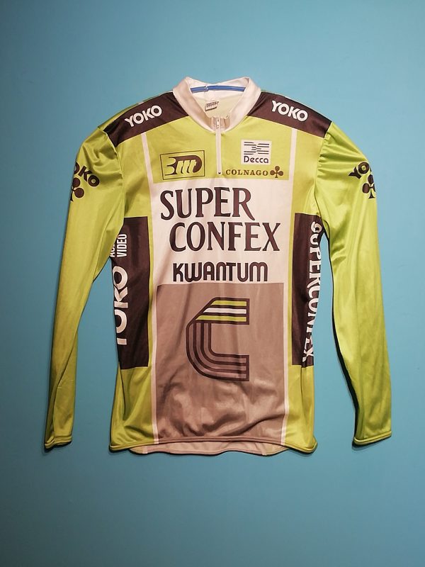 SUPERCONFEX-KWANTUM-YOKO 1987